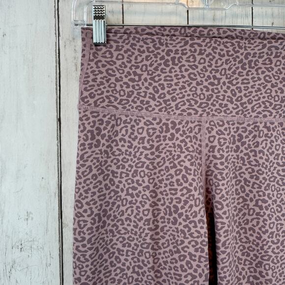 All Fenix x Anthropologie Pink Leopard High Rise 7/8 Ankle Leggings Size Medium - Picture 2 of 10